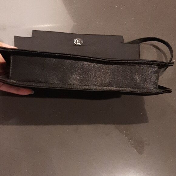 La Regale Black Wristlet Purse - Picture 8 of 10